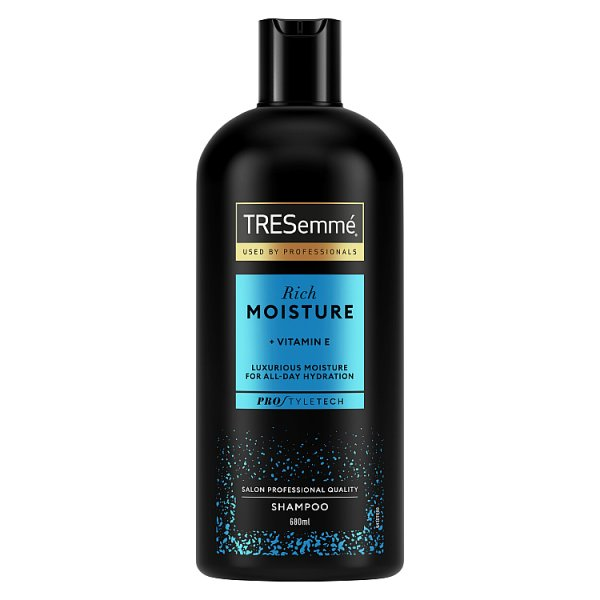 TRESEMM RICH MOISTURE + VITAMIN E SHAMPOO 680ML